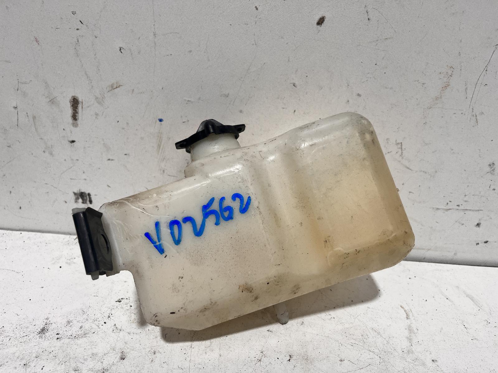 View Auto part Overflow Bottle Lexus Es300 (92-05) 1999