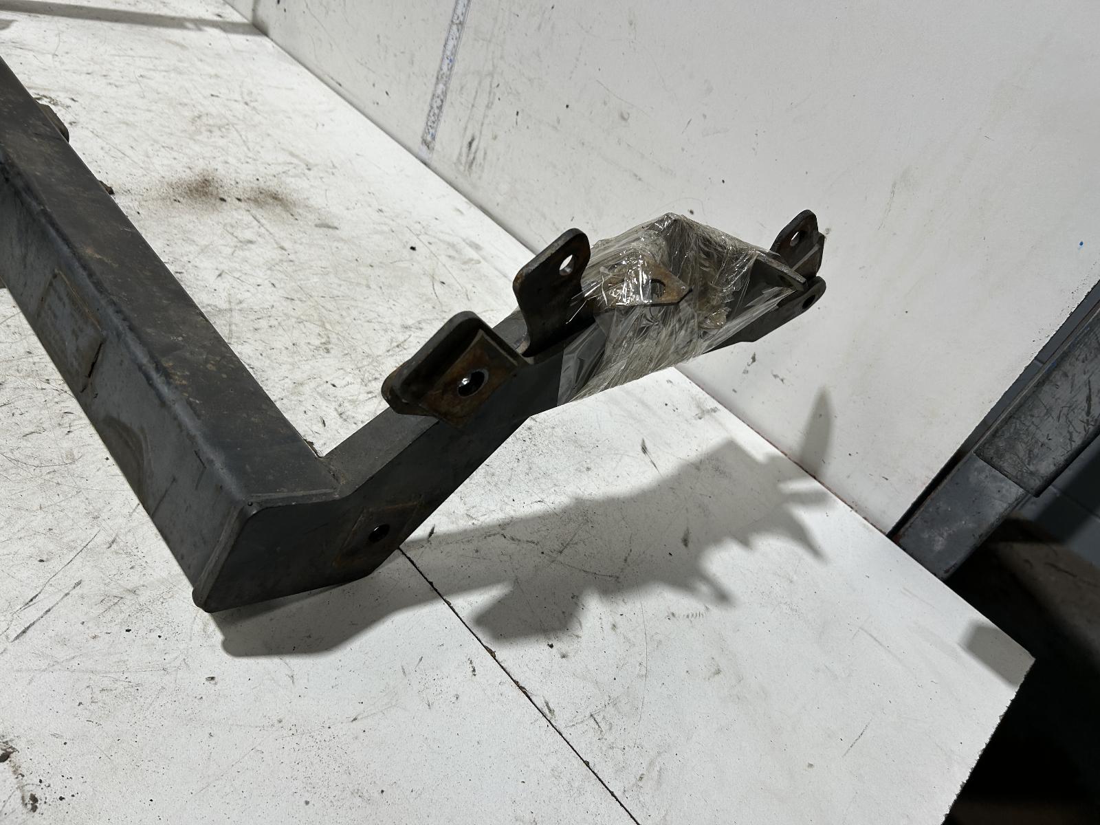 View Auto part Towbar Toyota Surf 1992