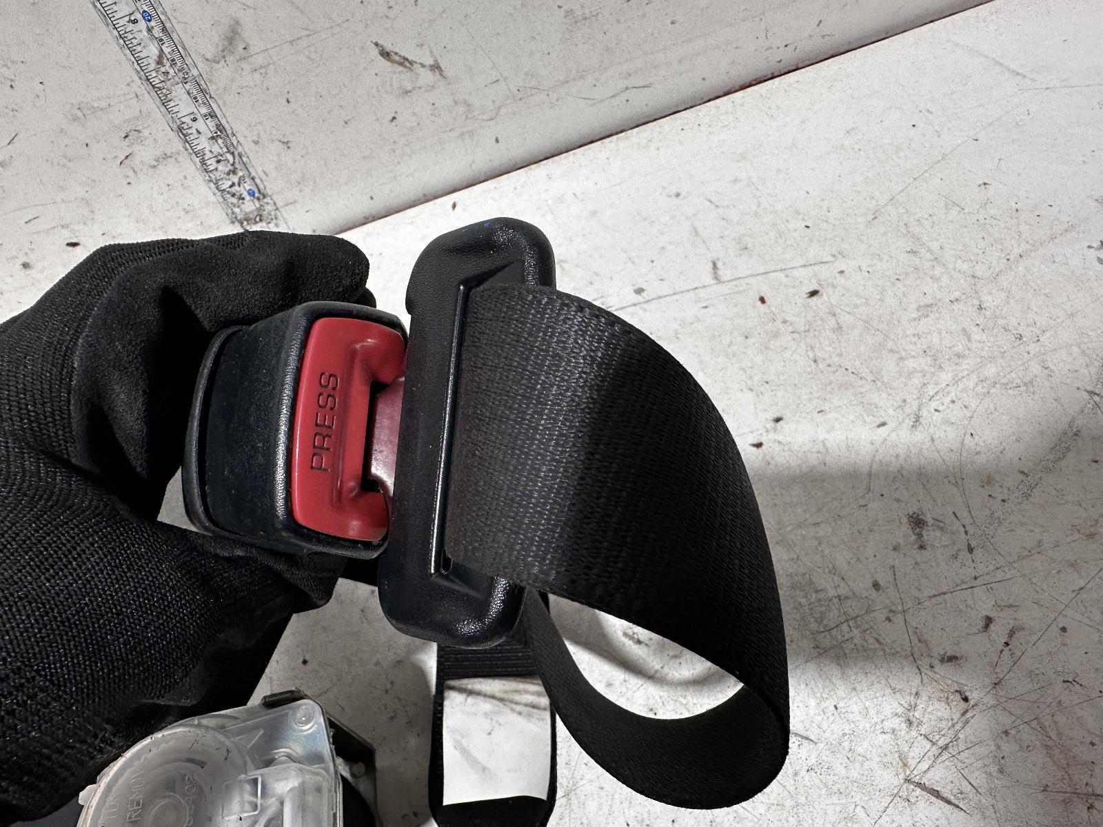 View Auto part Seatbelt/Stalk Toyota Camry 2014