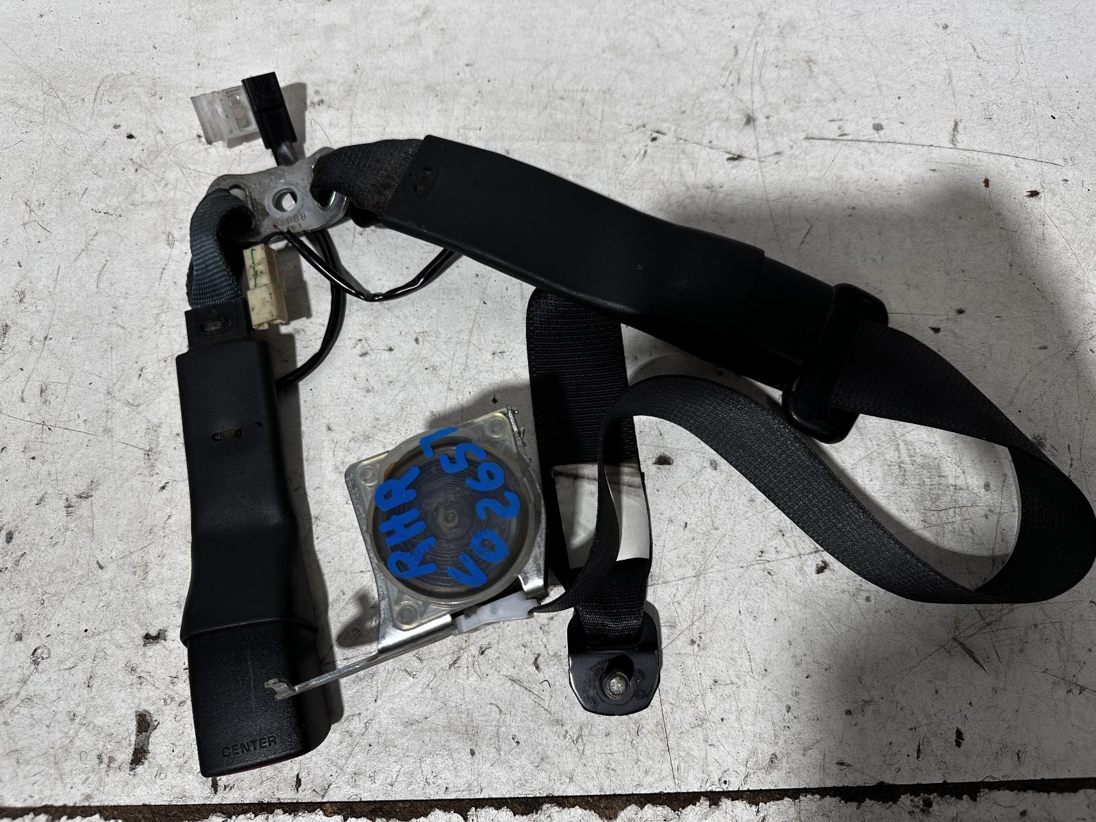 View Auto part Seatbelt/Stalk Toyota Camry 2014