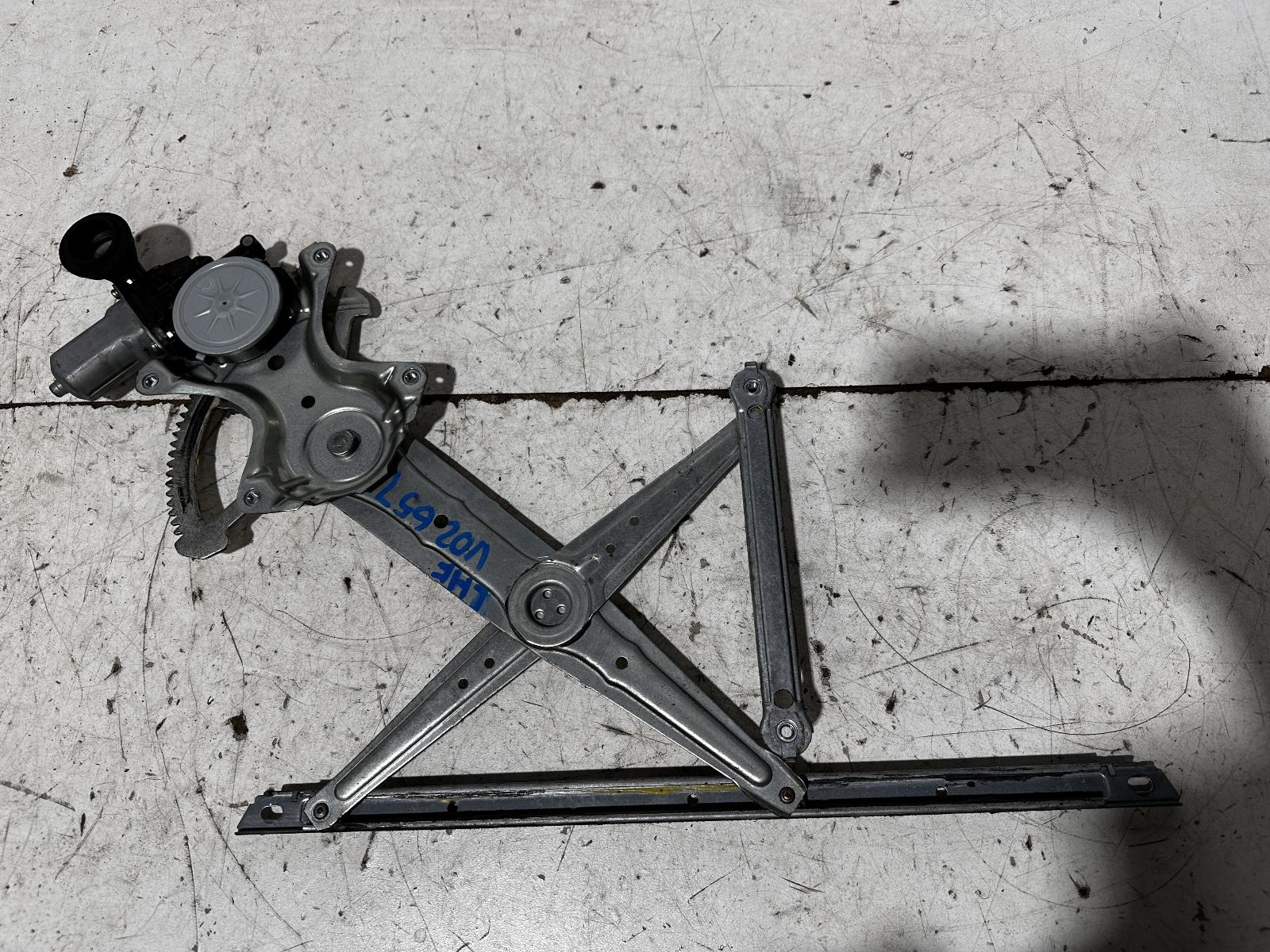 View Auto part Left Front Window Reg/Motor Toyota Camry 2014