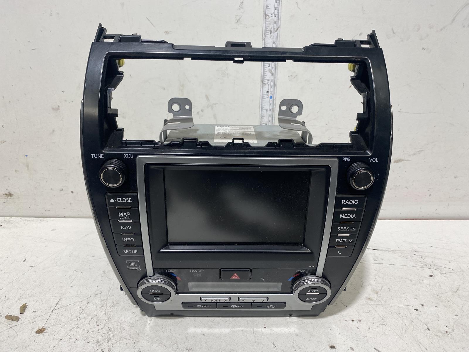 View Auto part Radio/Cd/Dvd/Sat/Tv Toyota Camry 2014