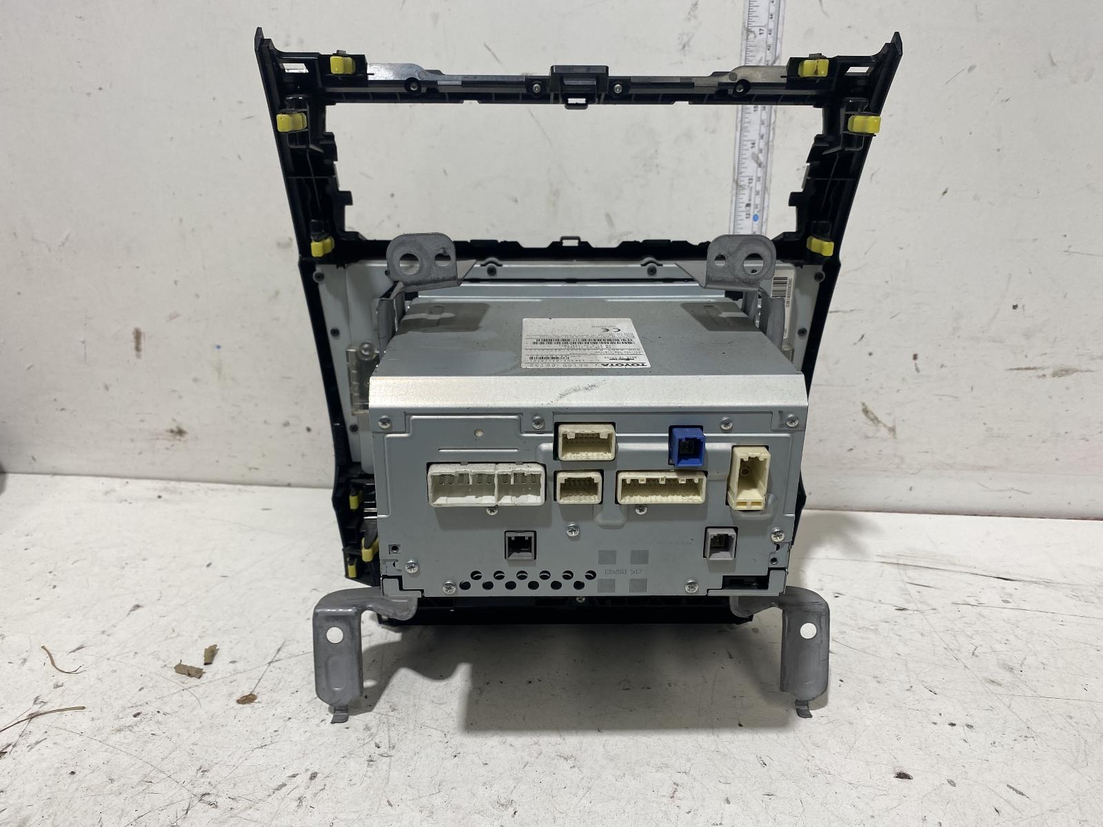 View Auto part Radio/Cd/Dvd/Sat/Tv Toyota Camry 2014