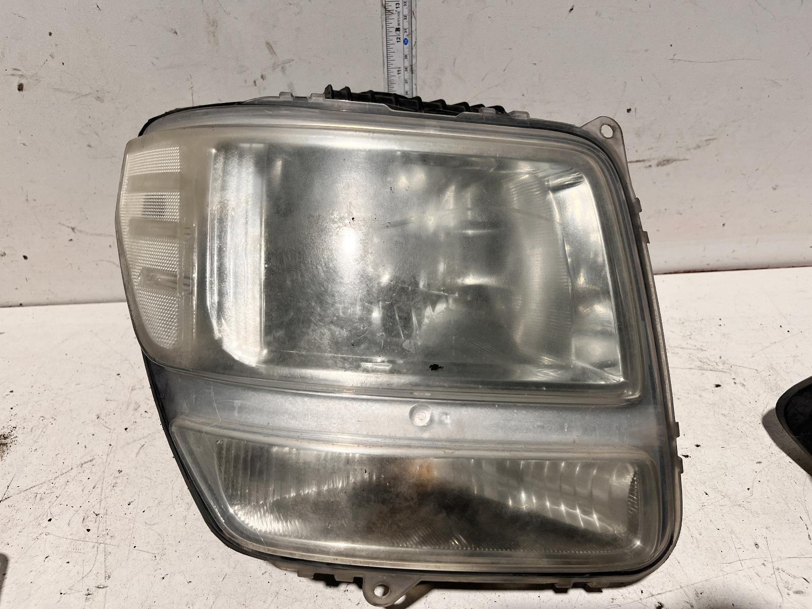 View Auto part Right Headlamp Dodge Nitro 2007