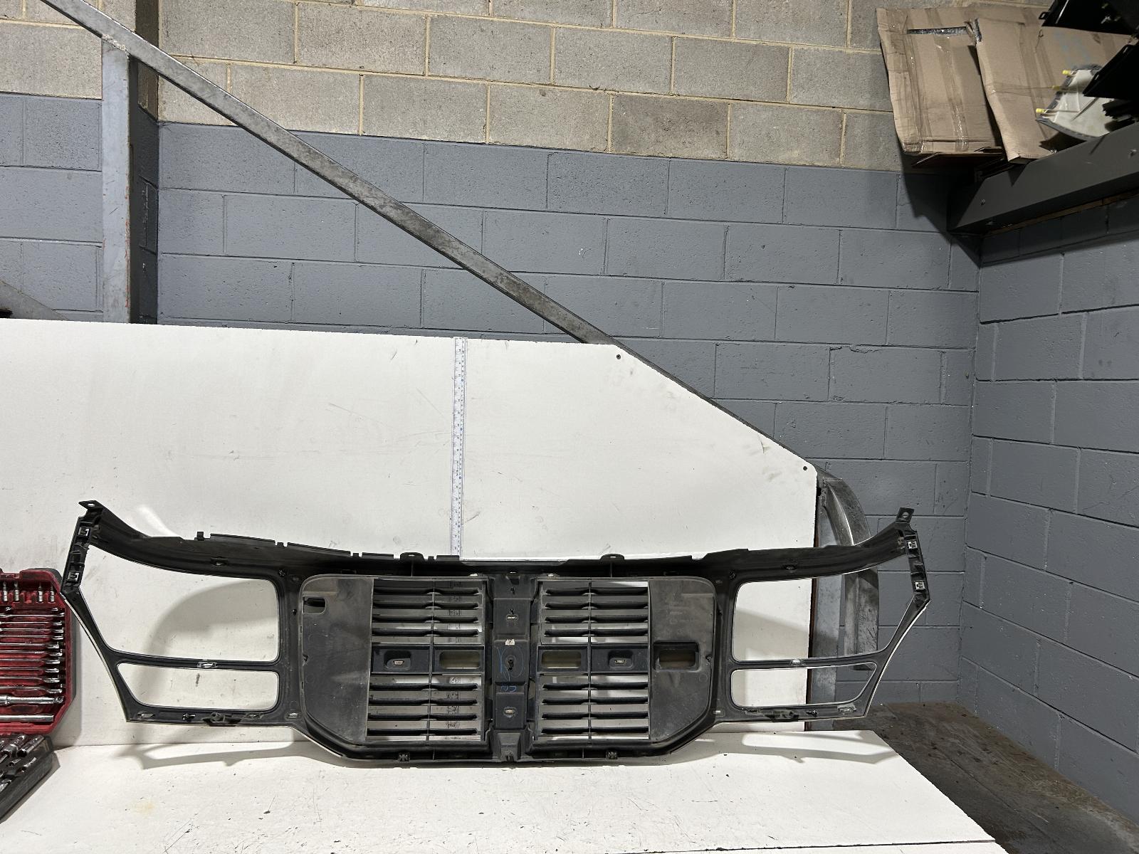 View Auto part Grille Dodge Nitro 2007