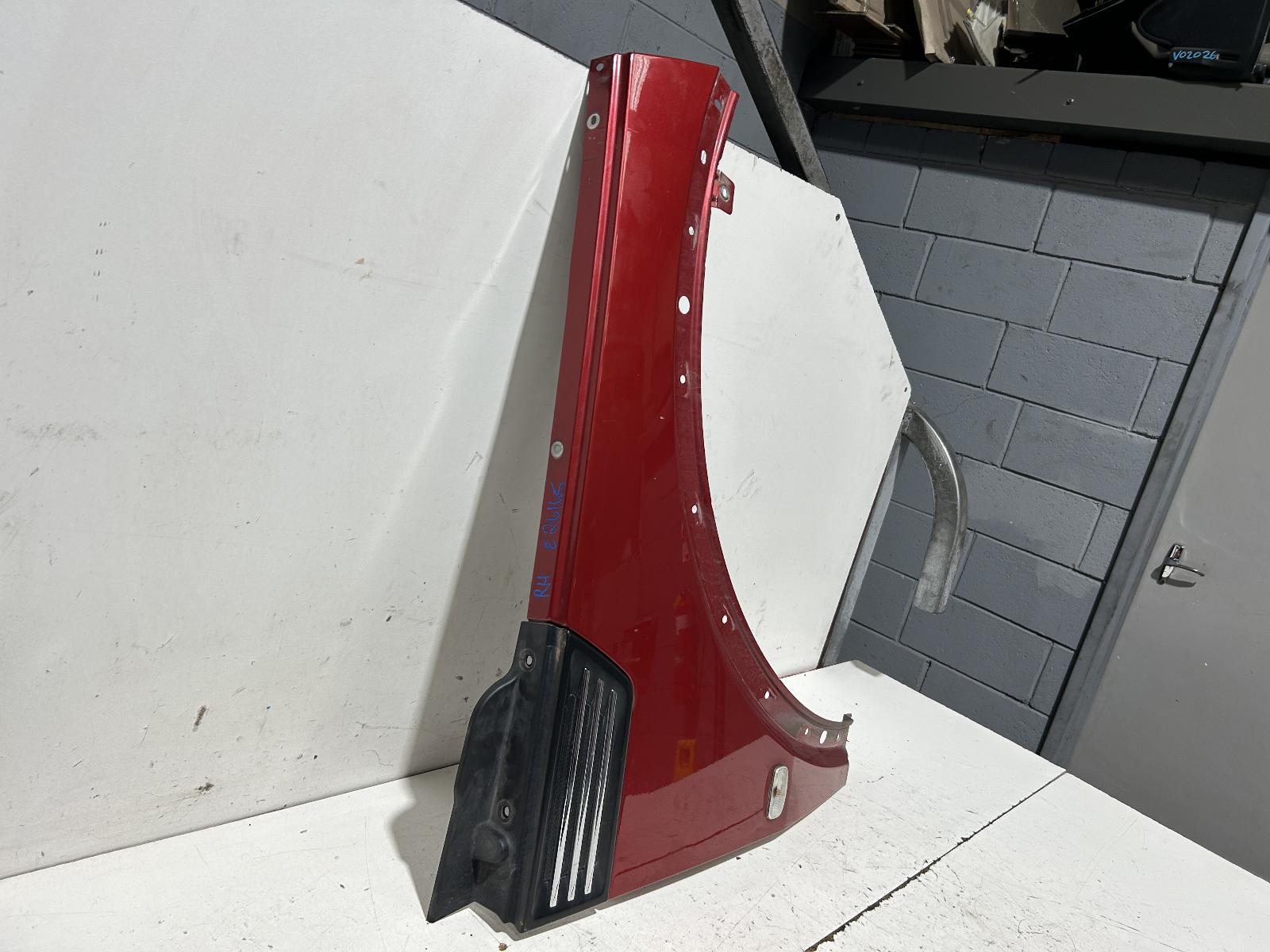 View Auto part Right Guard Dodge Nitro 2007