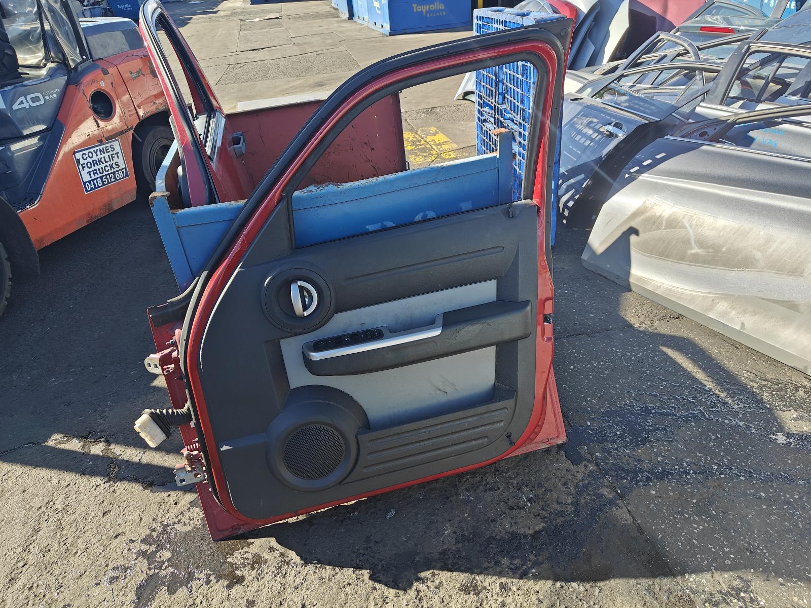 View Auto part Right Front Door Dodge Nitro 2007