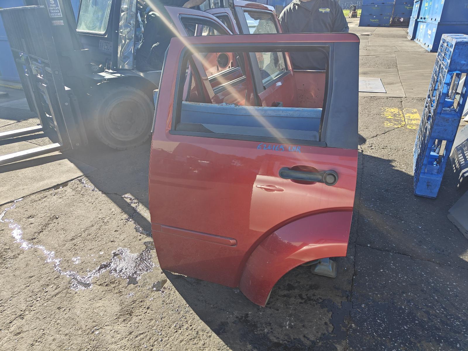 View Auto part Left Rear Door/Sliding Dodge Nitro 2007