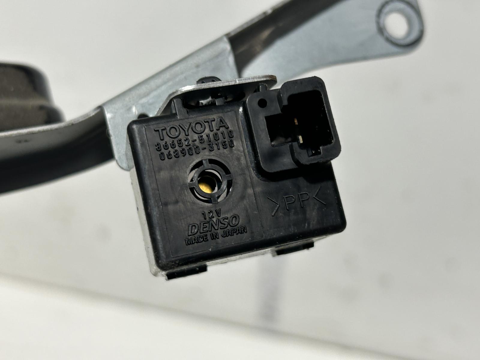 View Auto part Misc Switch/Relay Toyota Prado 2004
