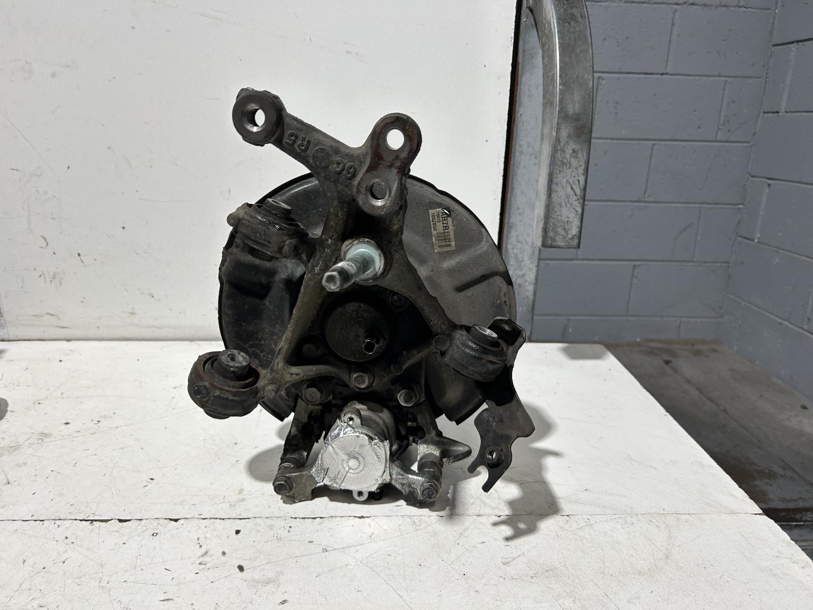 View Auto part Right Rear Hub Assembly Toyota Corolla 2018