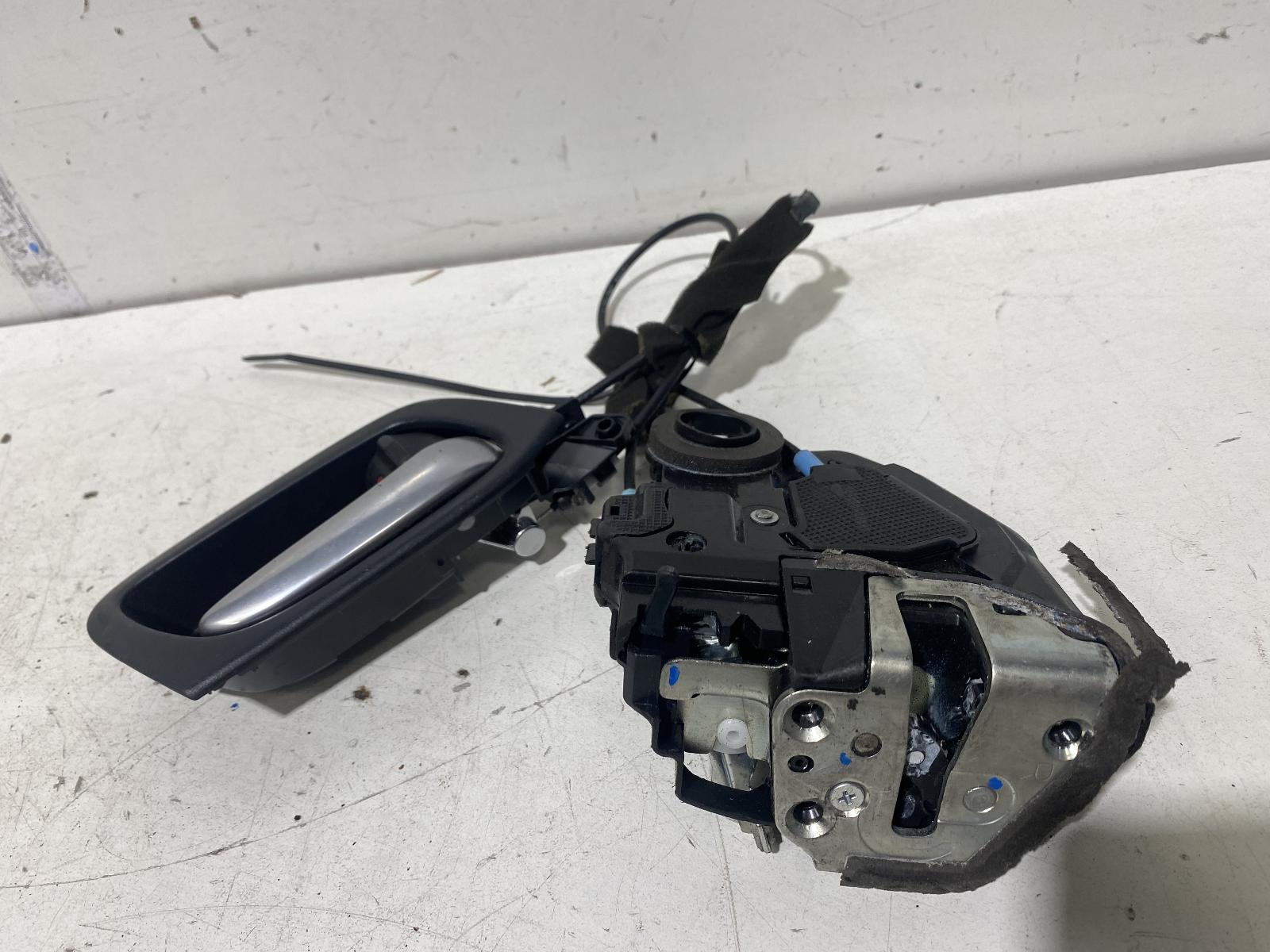View Auto part Door/Boot/Gate Lock Honda Civic 2015