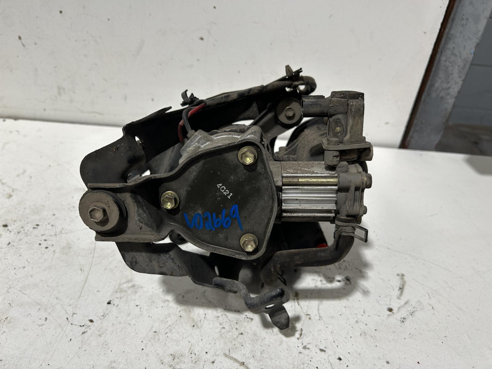 View Auto part Air Ride Compressor Toyota Prado 2004