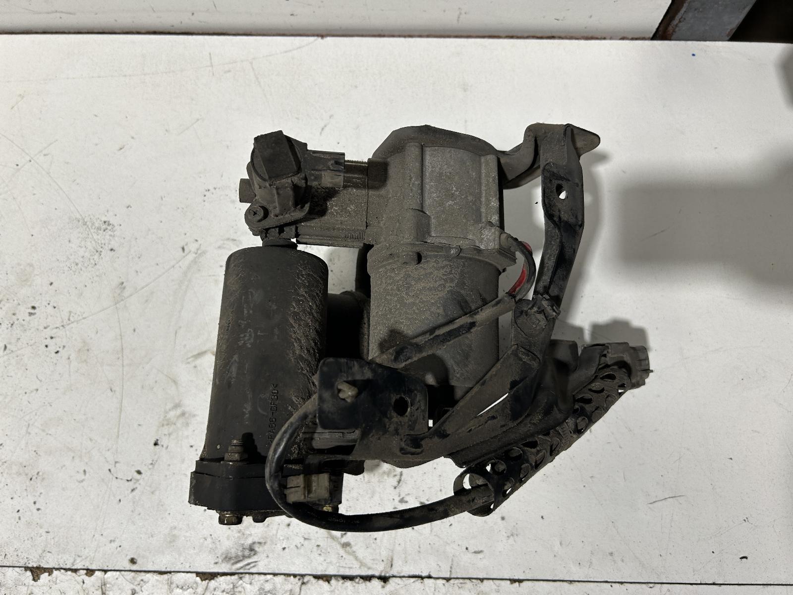View Auto part Air Ride Compressor Toyota Prado 2004