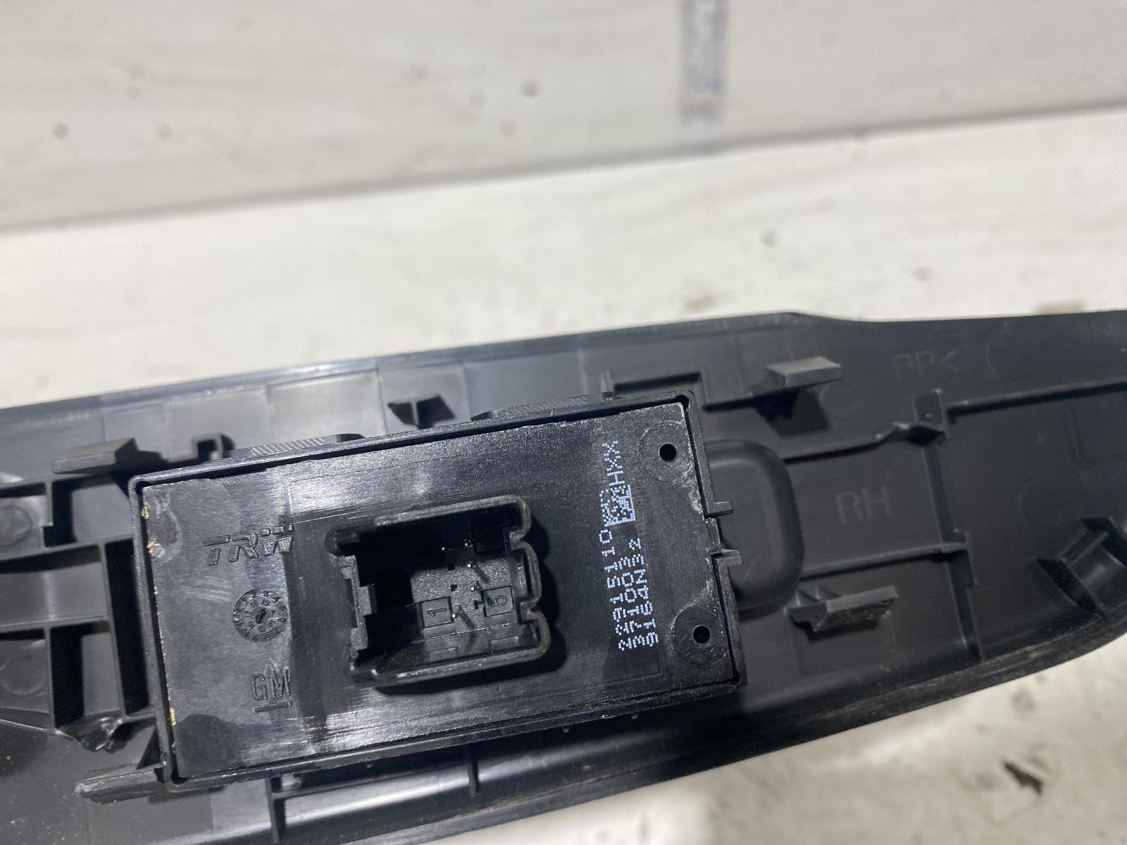 View Auto part Pwr Dr Wind Switch Holden Colorado 2020