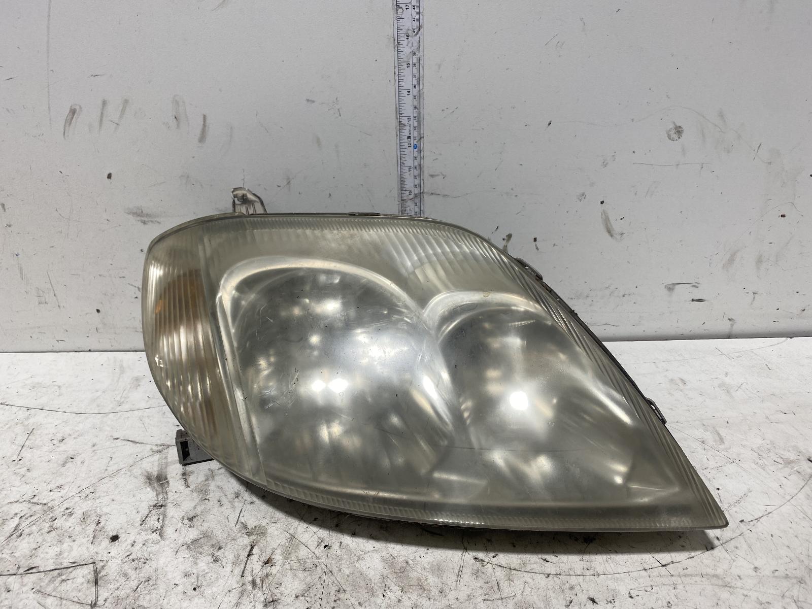 View Auto part Right Headlamp Toyota Corolla 2004