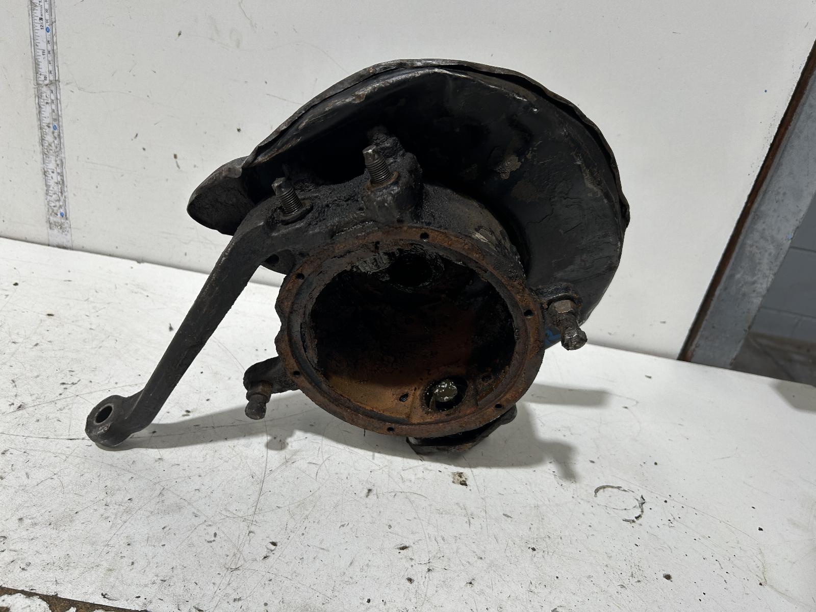 View Auto part Right Front Hub Assembly Toyota Landcruiser 2007