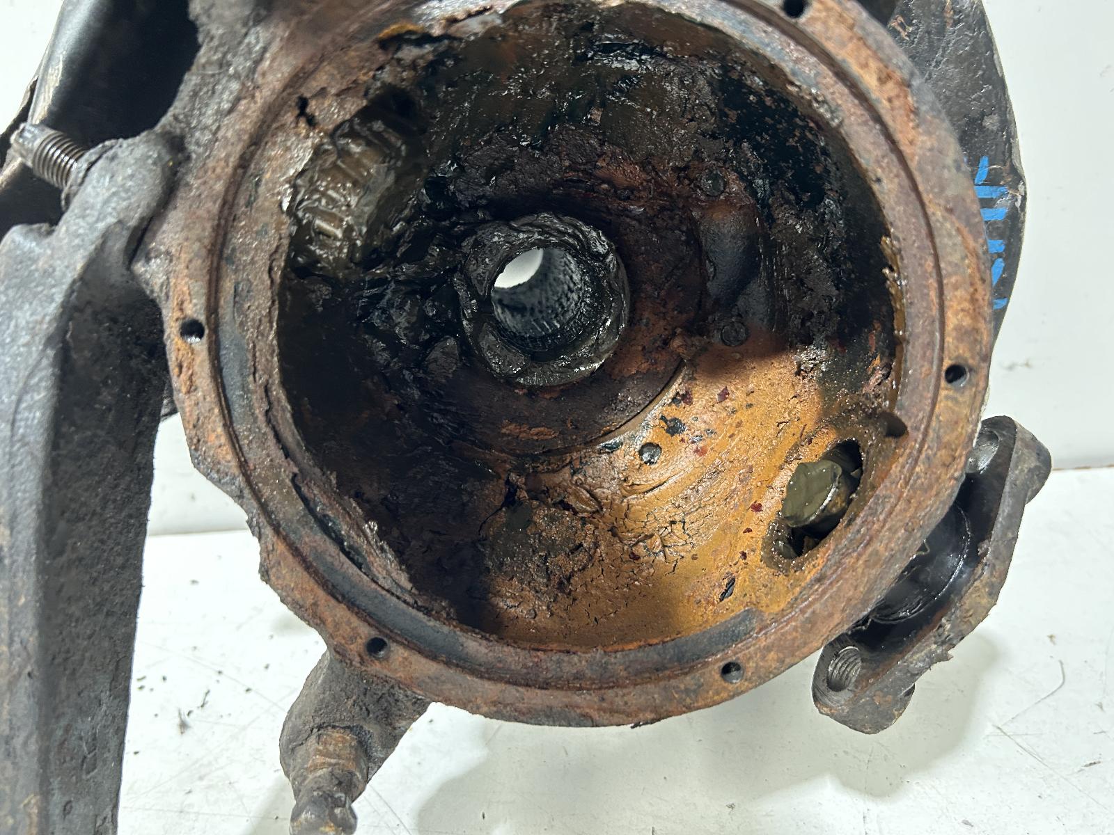 View Auto part Right Front Hub Assembly Toyota Landcruiser 2007