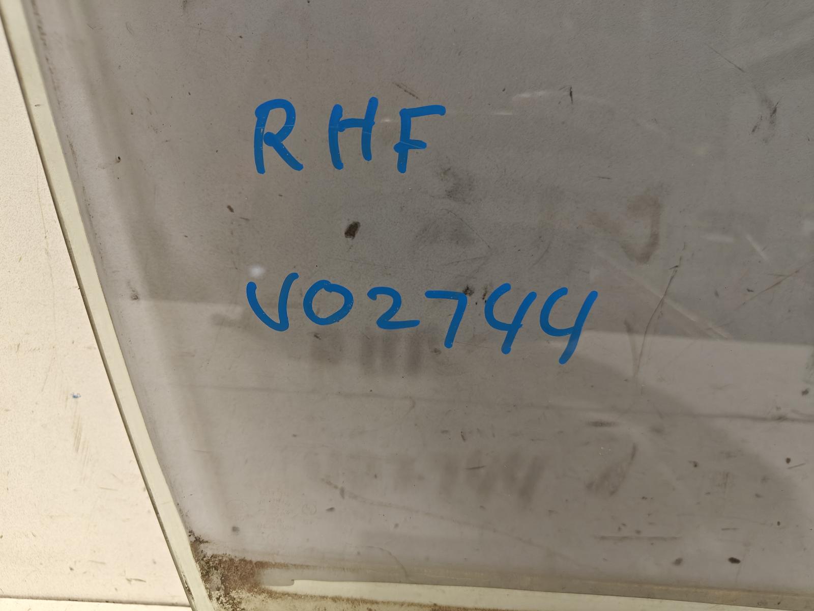 View Auto part Right Front Door Window Toyota Corolla 2004