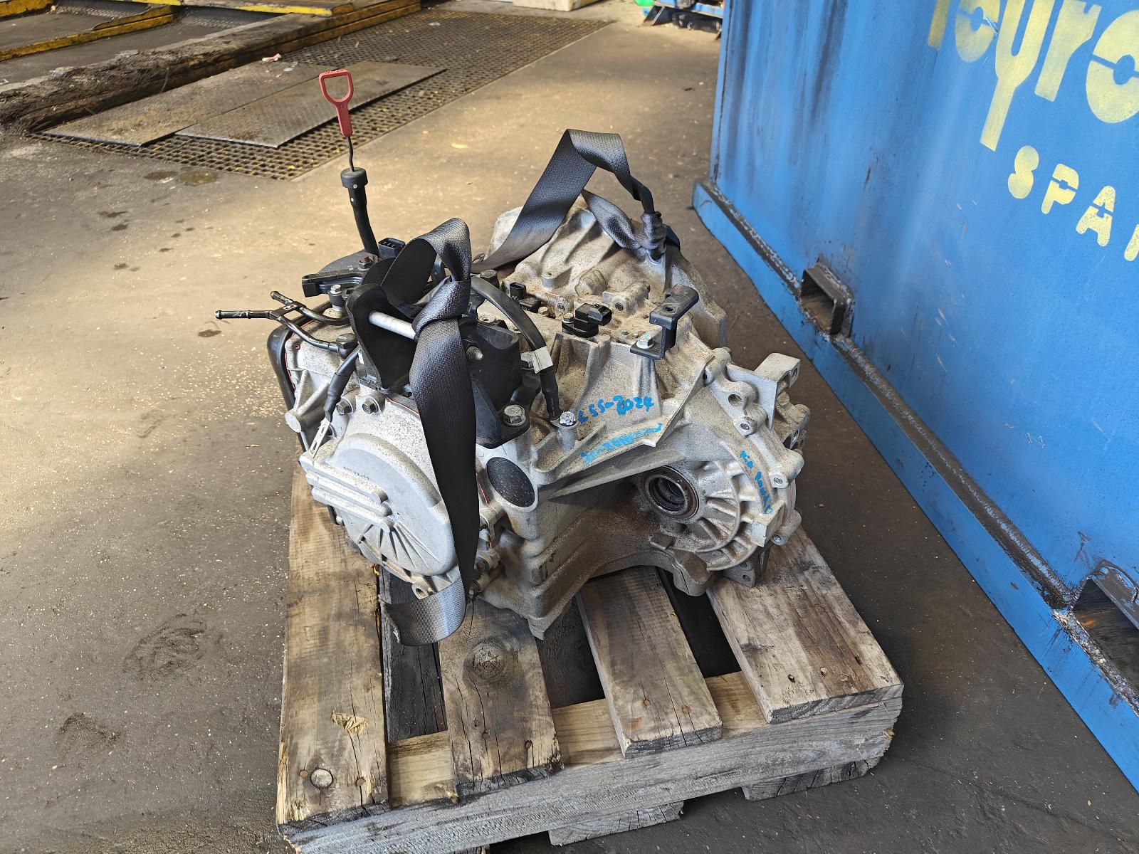 View Auto part Trans/Gearbox Kia Rondo 2010
