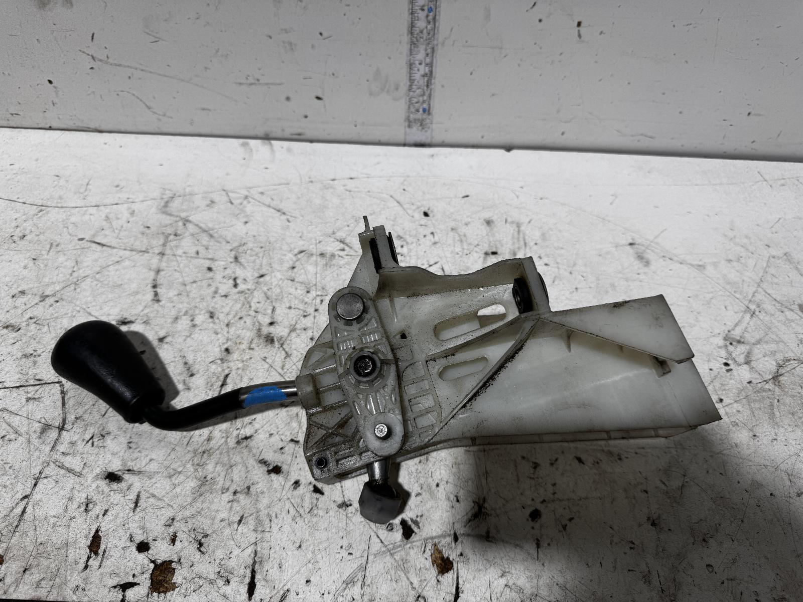 View Auto part Gear Stick/Shifter Toyota Hiace 2011
