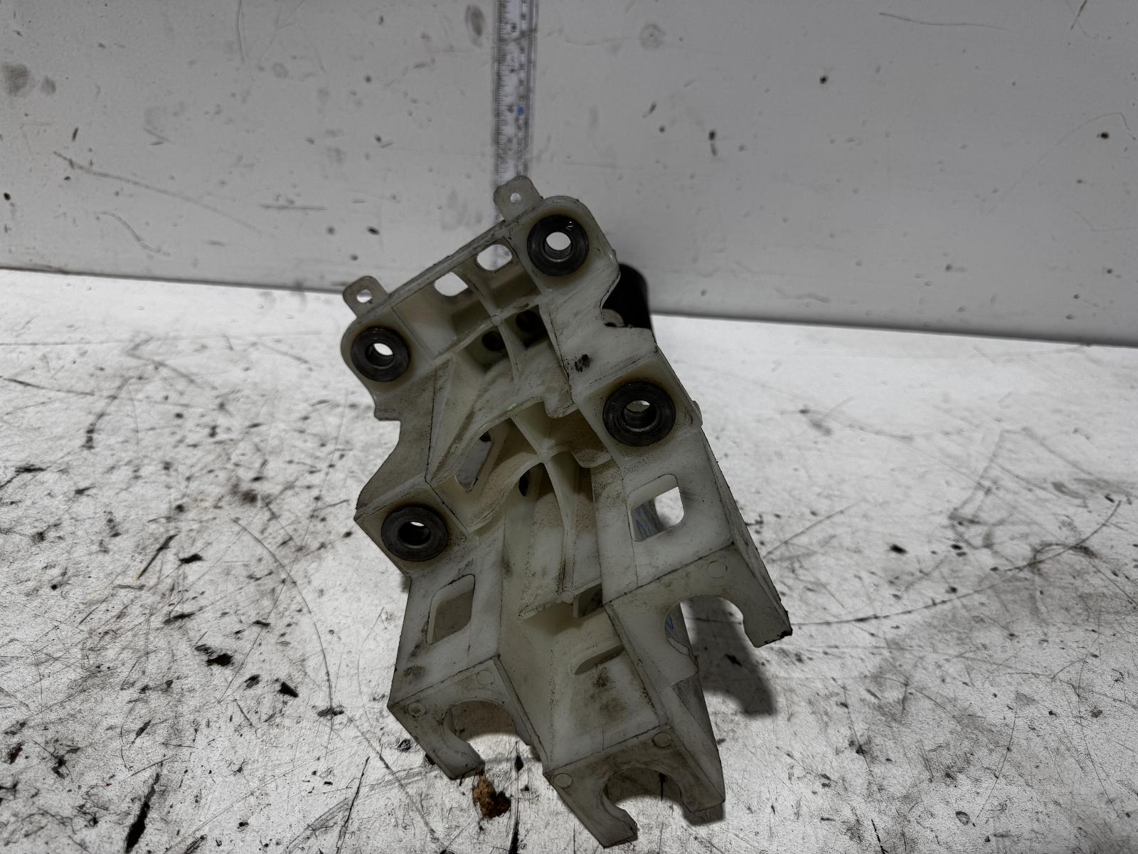 View Auto part Gear Stick/Shifter Toyota Hiace 2011