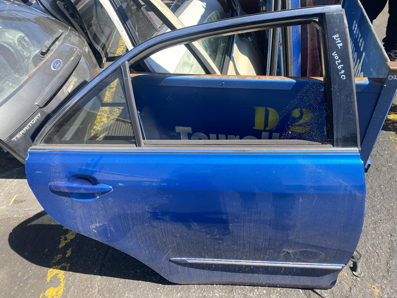 View Auto part Right Rear Door Sliding Toyota Aurion 2007