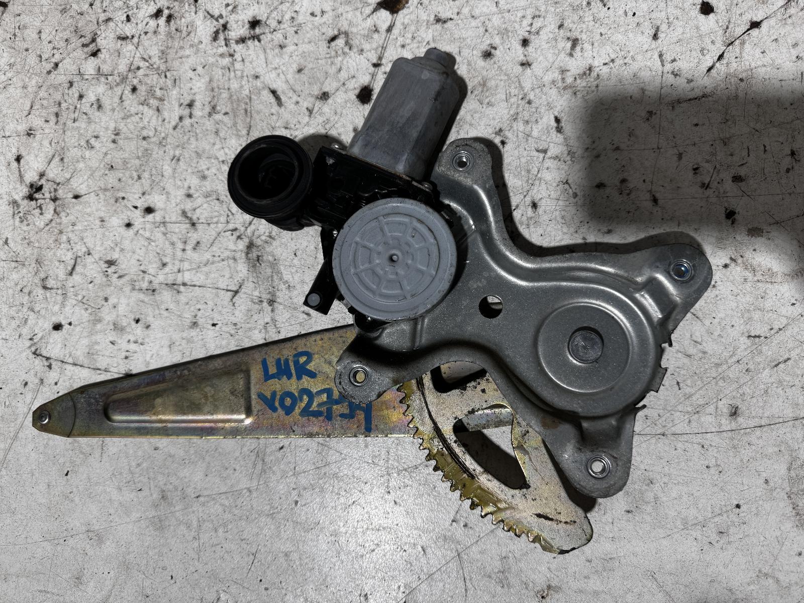 View Auto part Left Rear Wnd Reg/Motor Toyota Rav4 2005