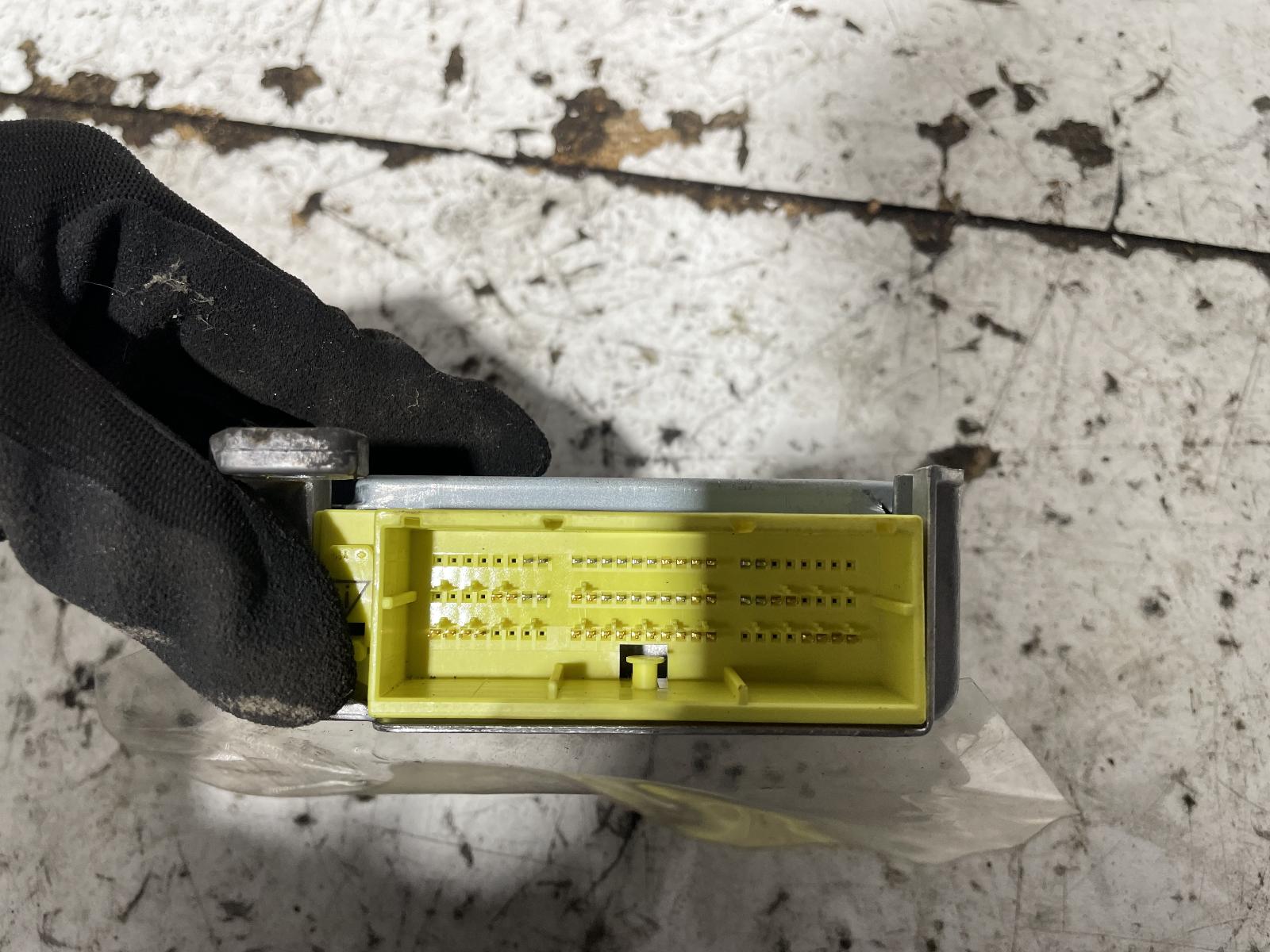 View Auto part Airbag Module/Sensor Toyota Rav4 2005