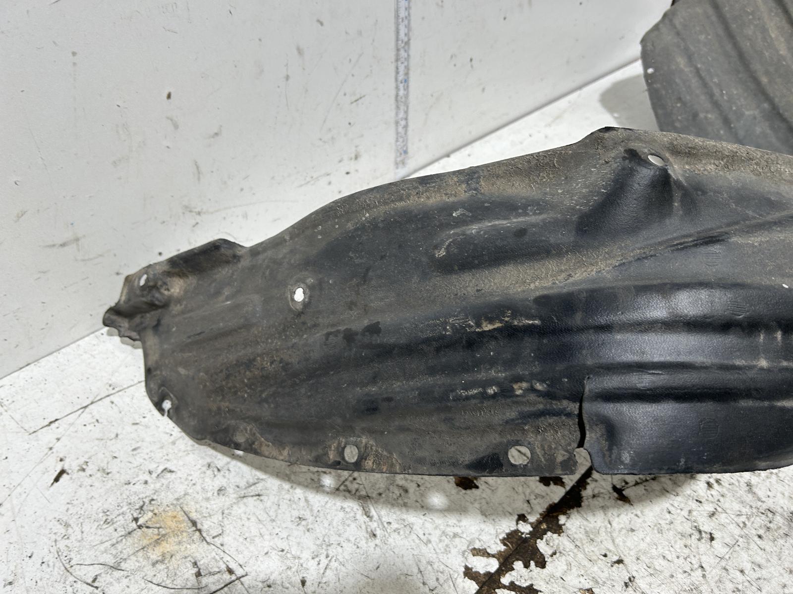 View Auto part Right Guard Liner Toyota Rav4 2005