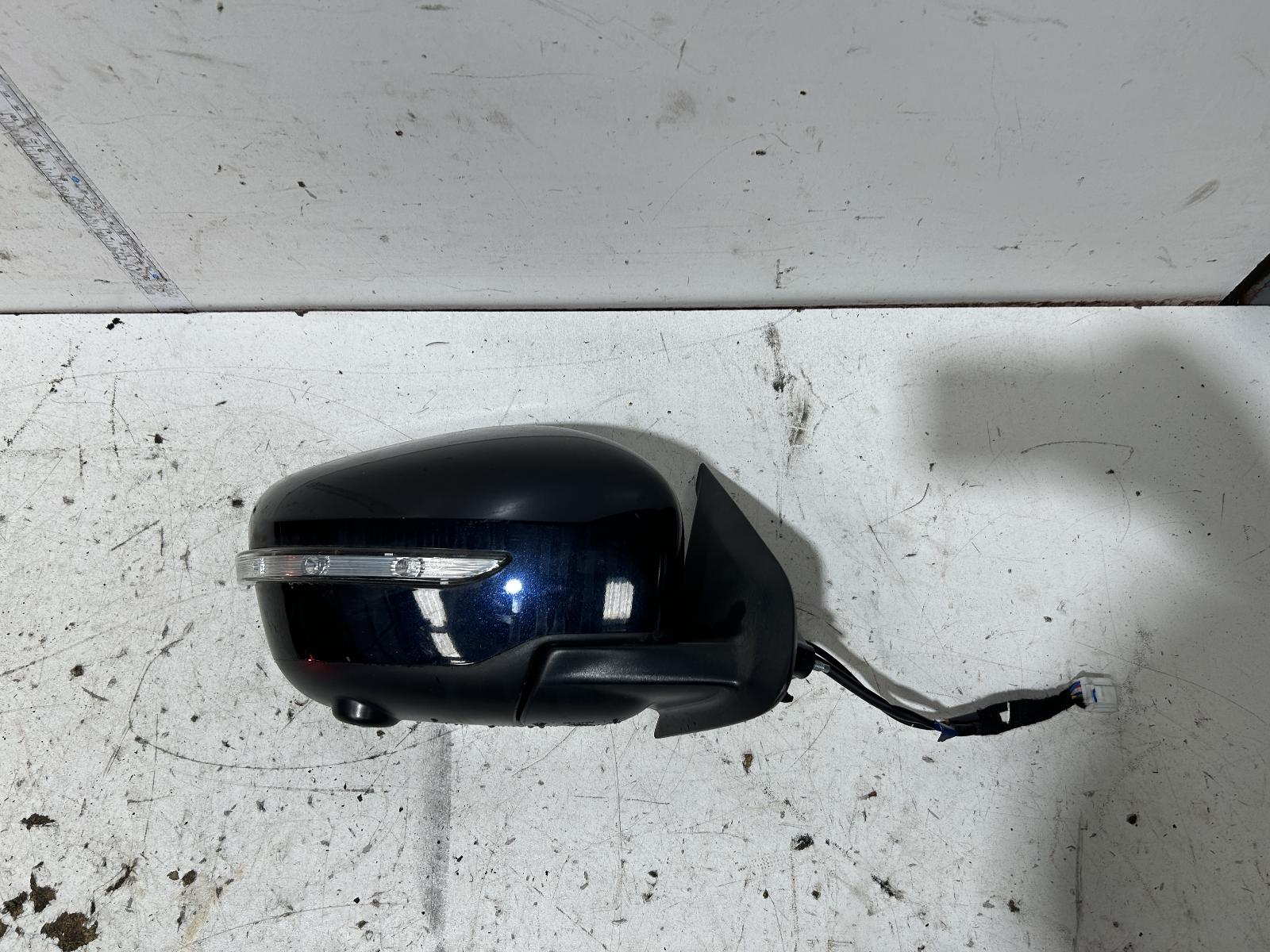 View Auto part Right Door Mirror Nissan Navara 2024
