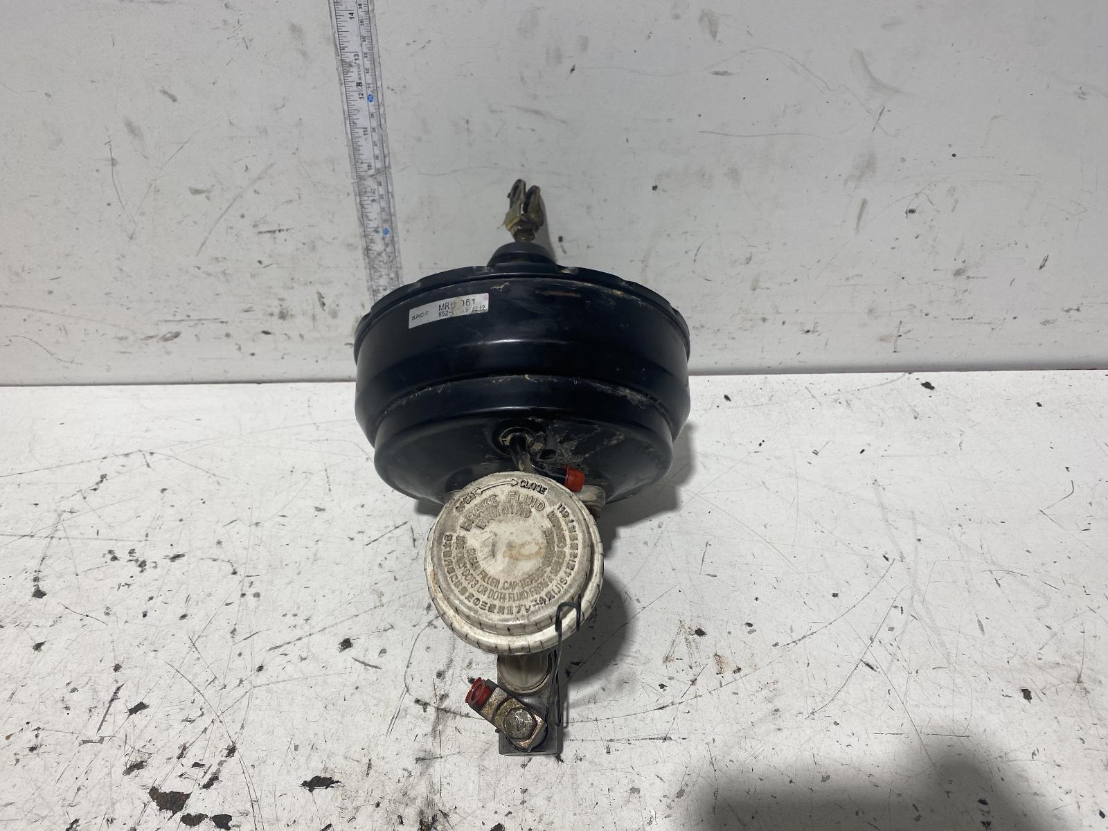 View Auto part Brake Booster Mitsubishi Triton 2005