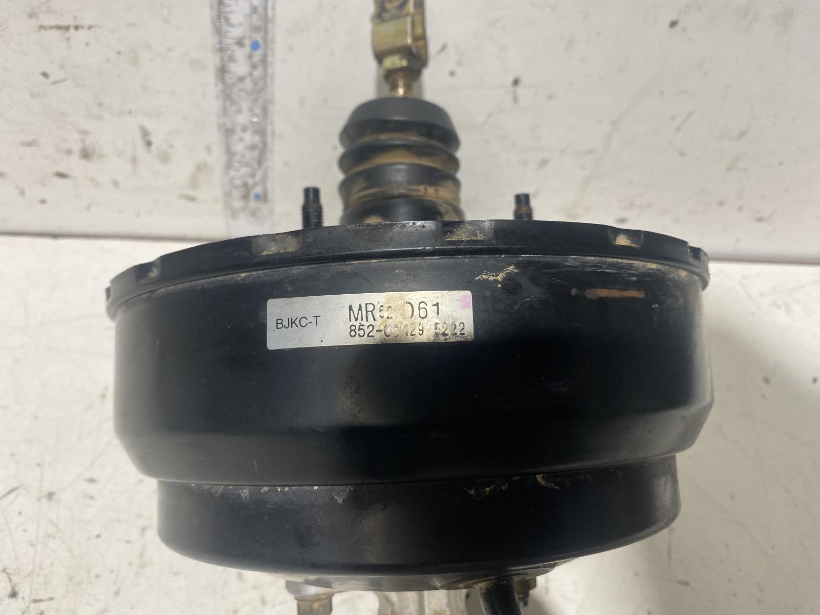 View Auto part Brake Booster Mitsubishi Triton 2005