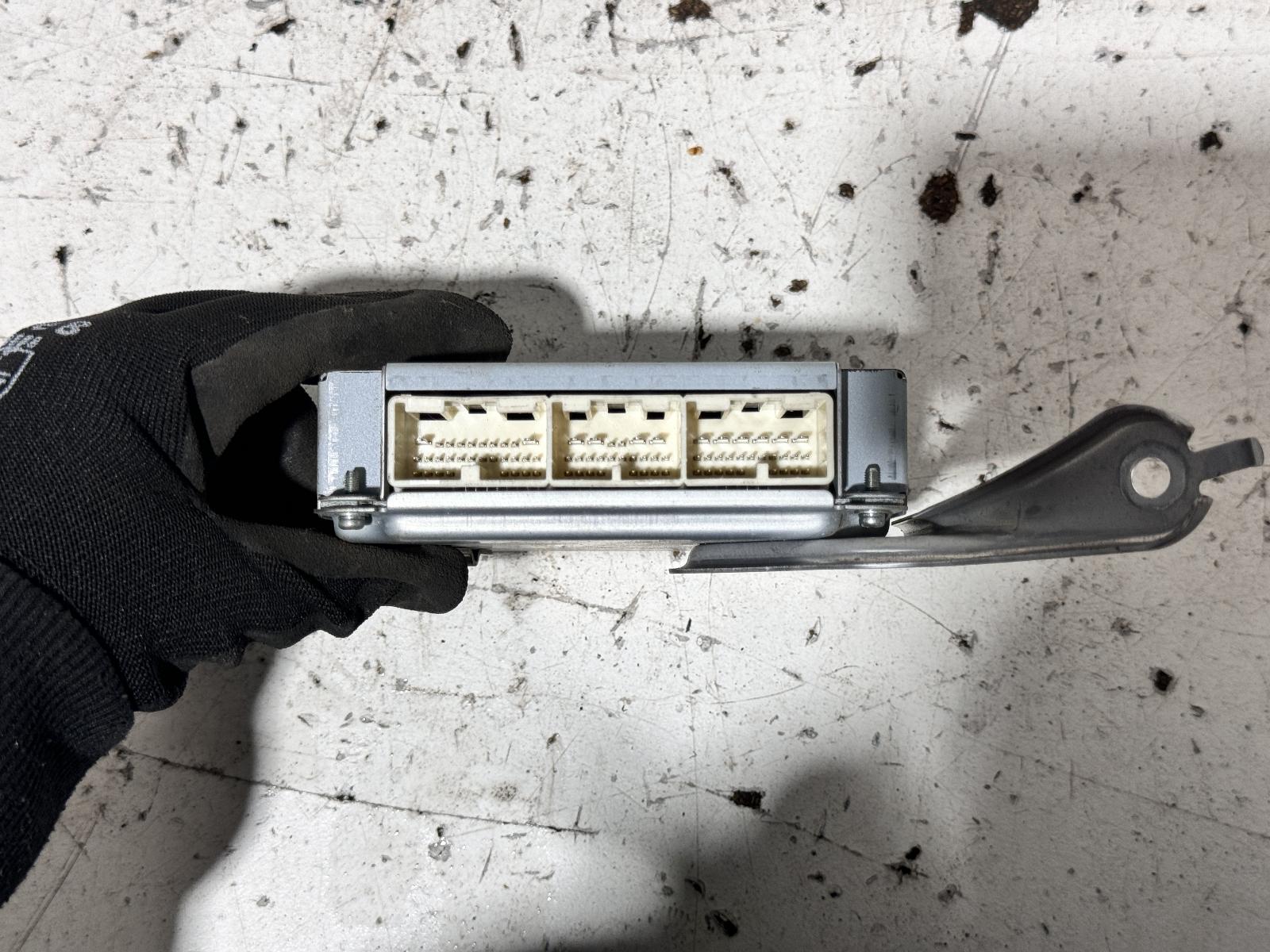 View Auto part Ecu Toyota Hilux 2015