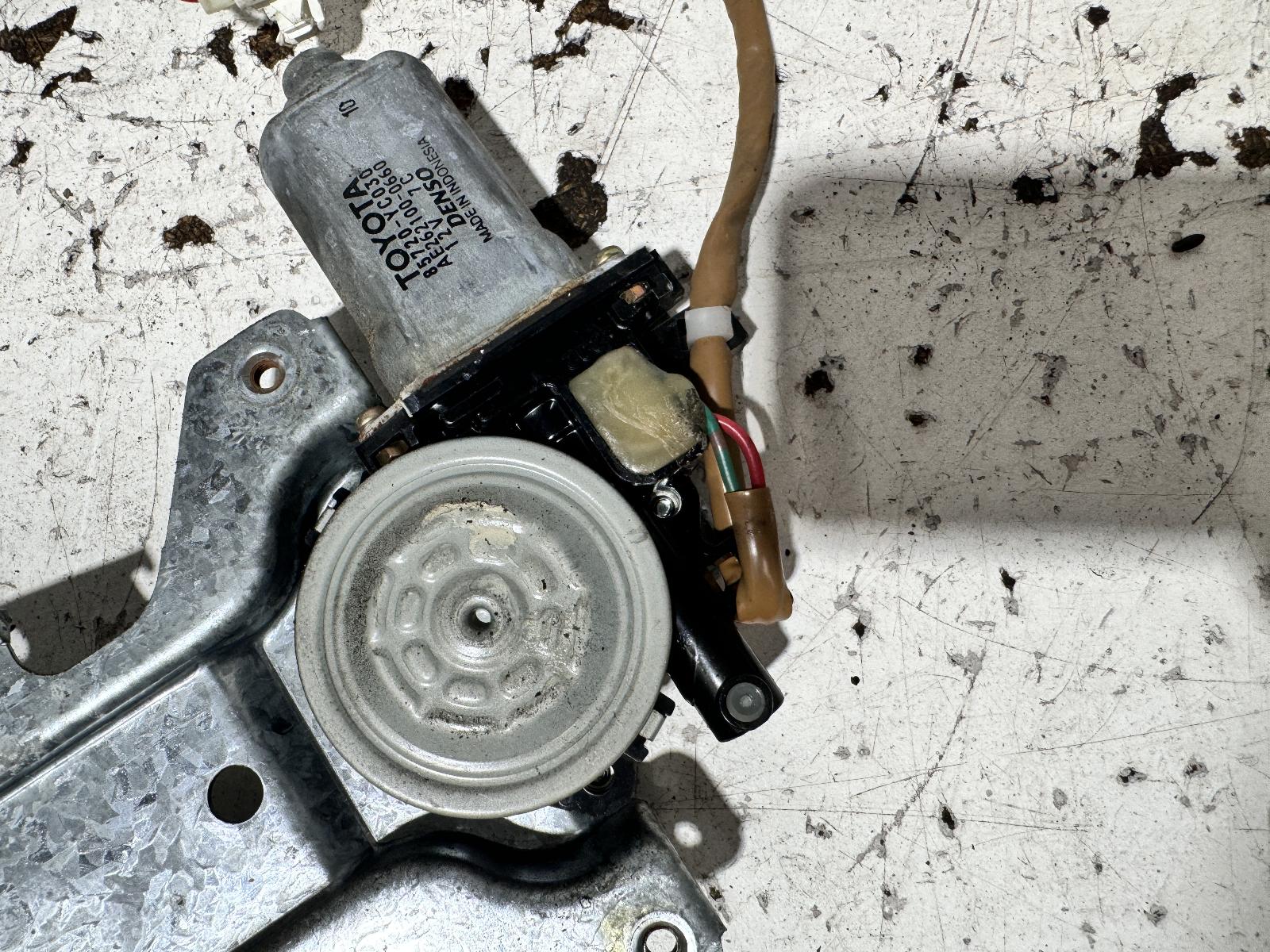 View Auto part Left Front Window Reg/Motor Toyota Camry 2002