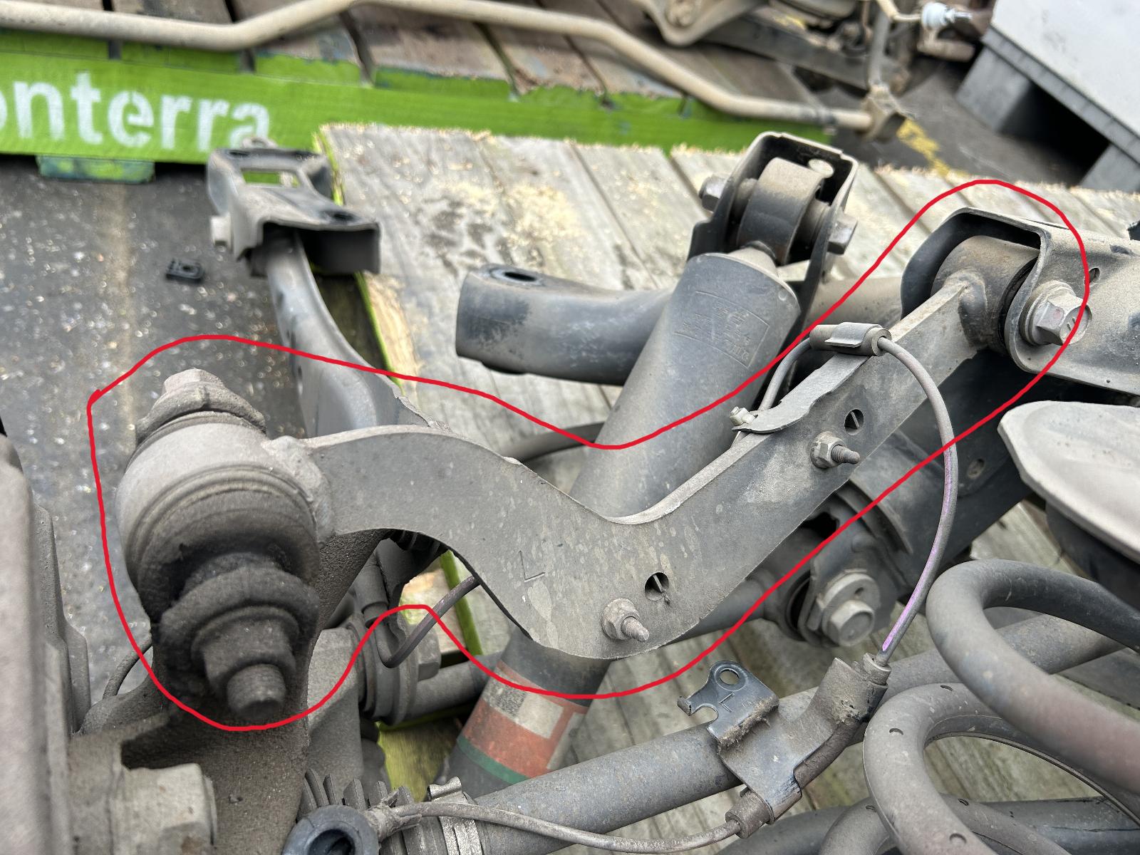 View Auto part Left Rear Trailing Arm Toyota Rav4 2015