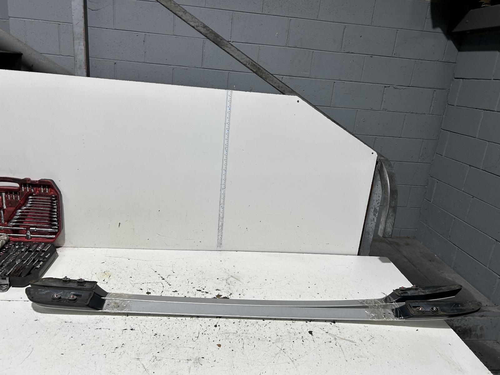 View Auto part Roof Rack/Bars Toyota Rav4 2015