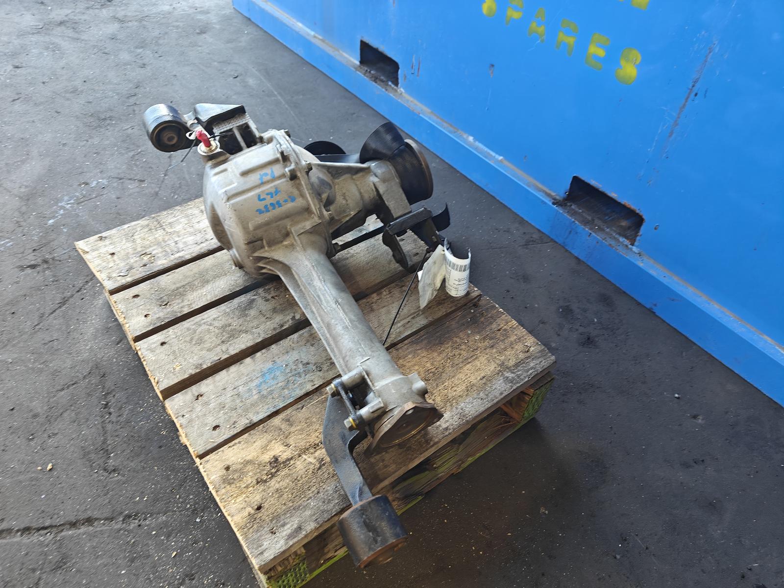 View Auto part Differential Centre Suzuki Xl7 2002