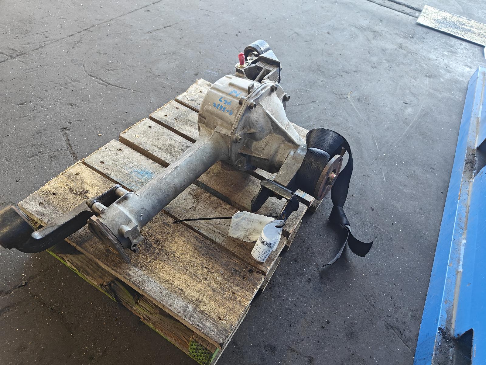View Auto part Differential Centre Suzuki Xl7 2002