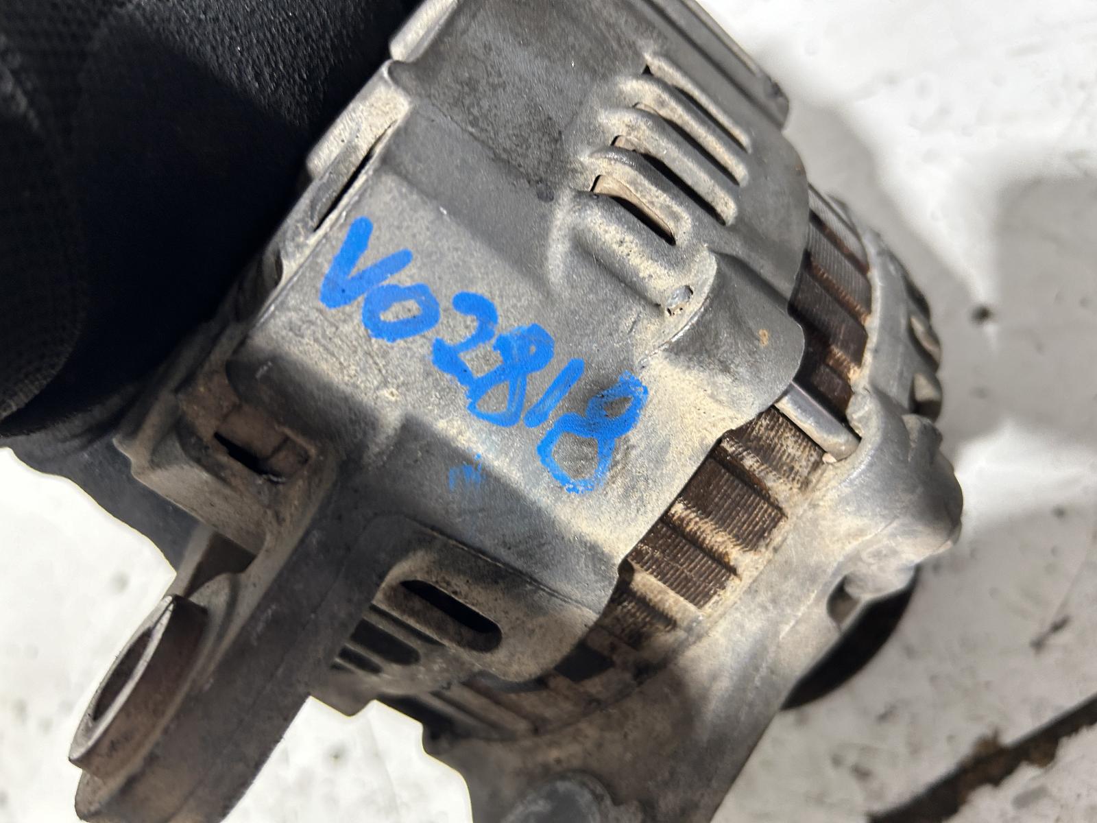 View Auto part Alternator Mitsubishi Triton 2005