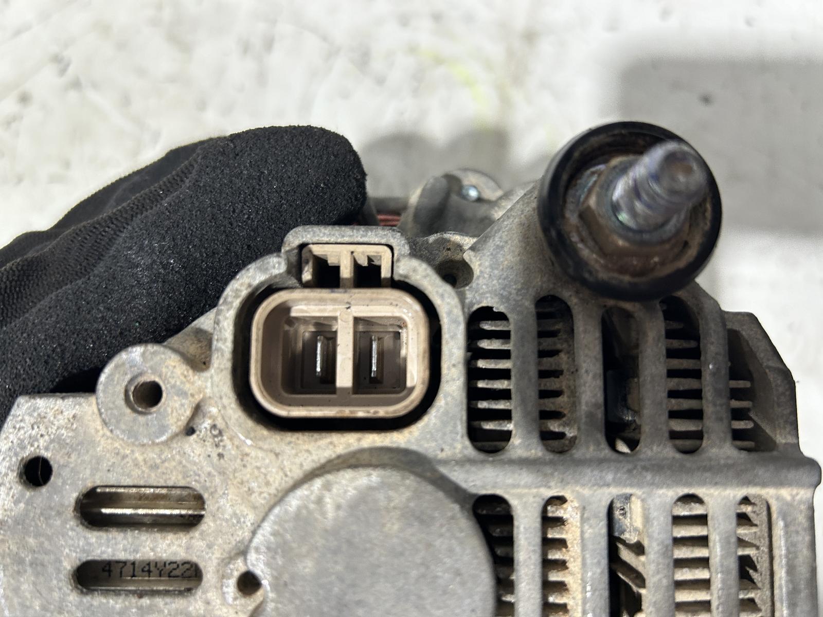 View Auto part Alternator Mitsubishi Triton 2005