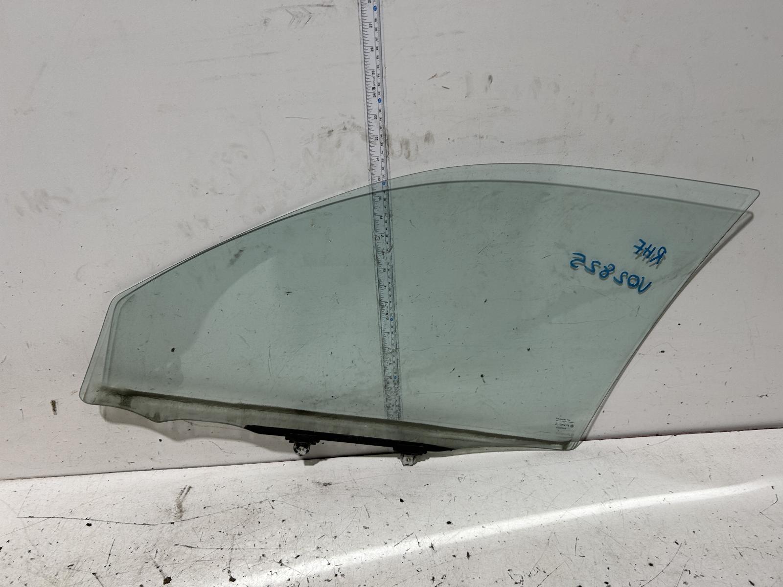 View Auto part Right Front Door Window Toyota Corolla 1998