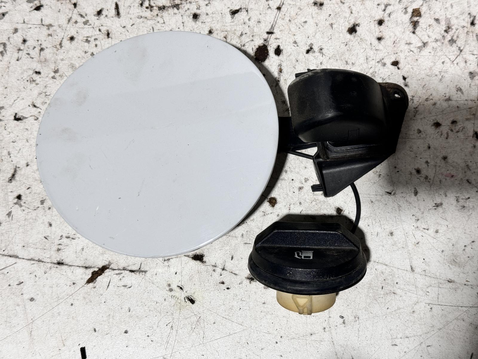 View Auto part Fuel Door / Filler Holden Commodore 2012