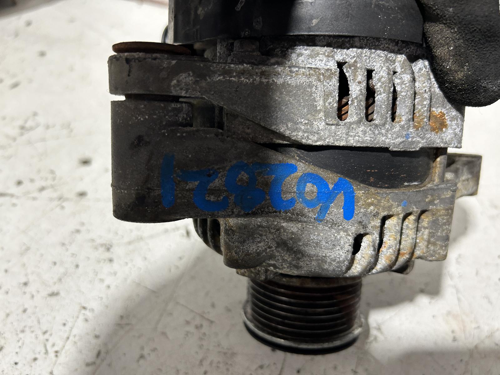 View Auto part Alternator Toyota Hilux 2015