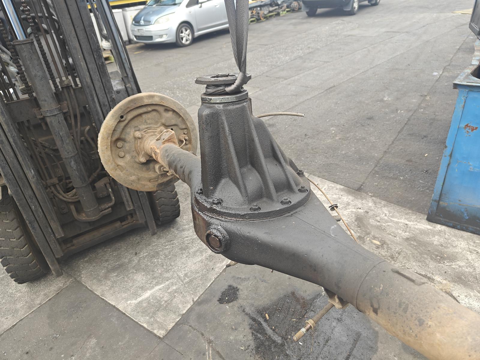 View Auto part Rear Diff Assembly Toyota Hilux 1989