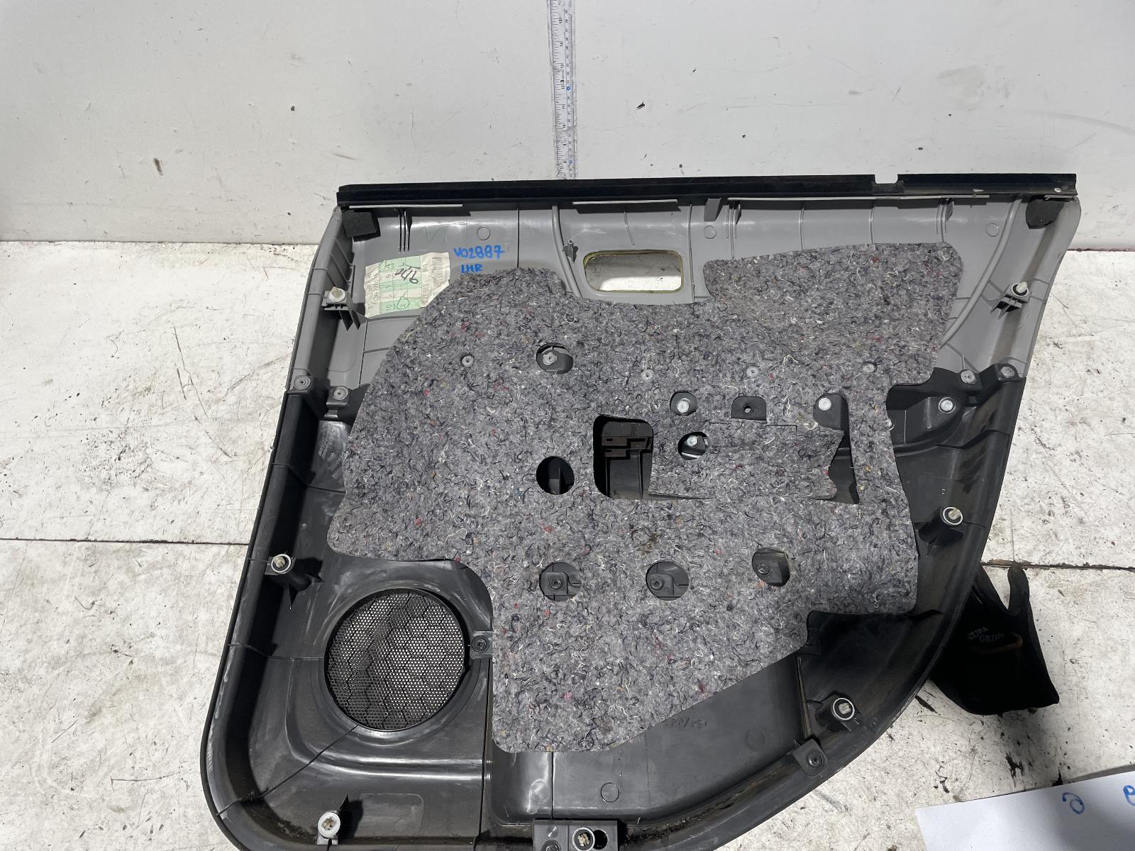 View Auto part Door Trim Toyota Kluger 2003