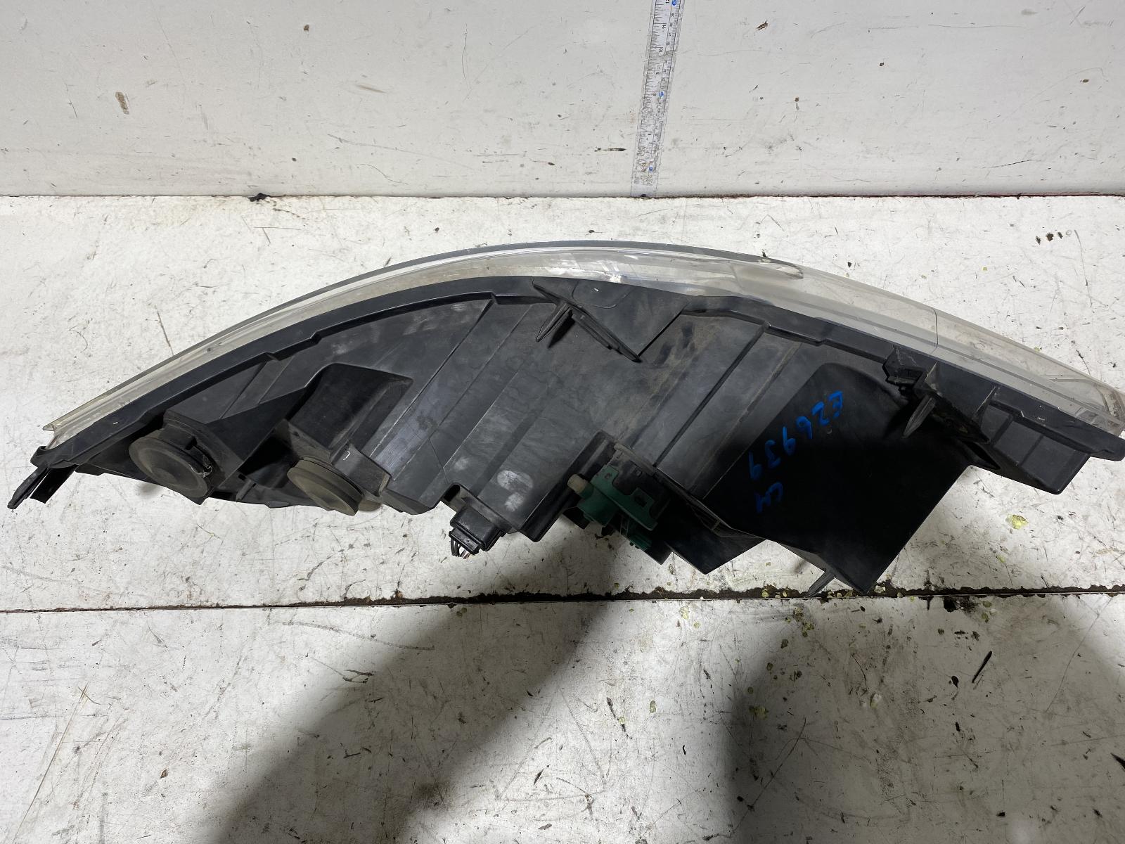 View Auto part Left Headlamp Renault Master 2016