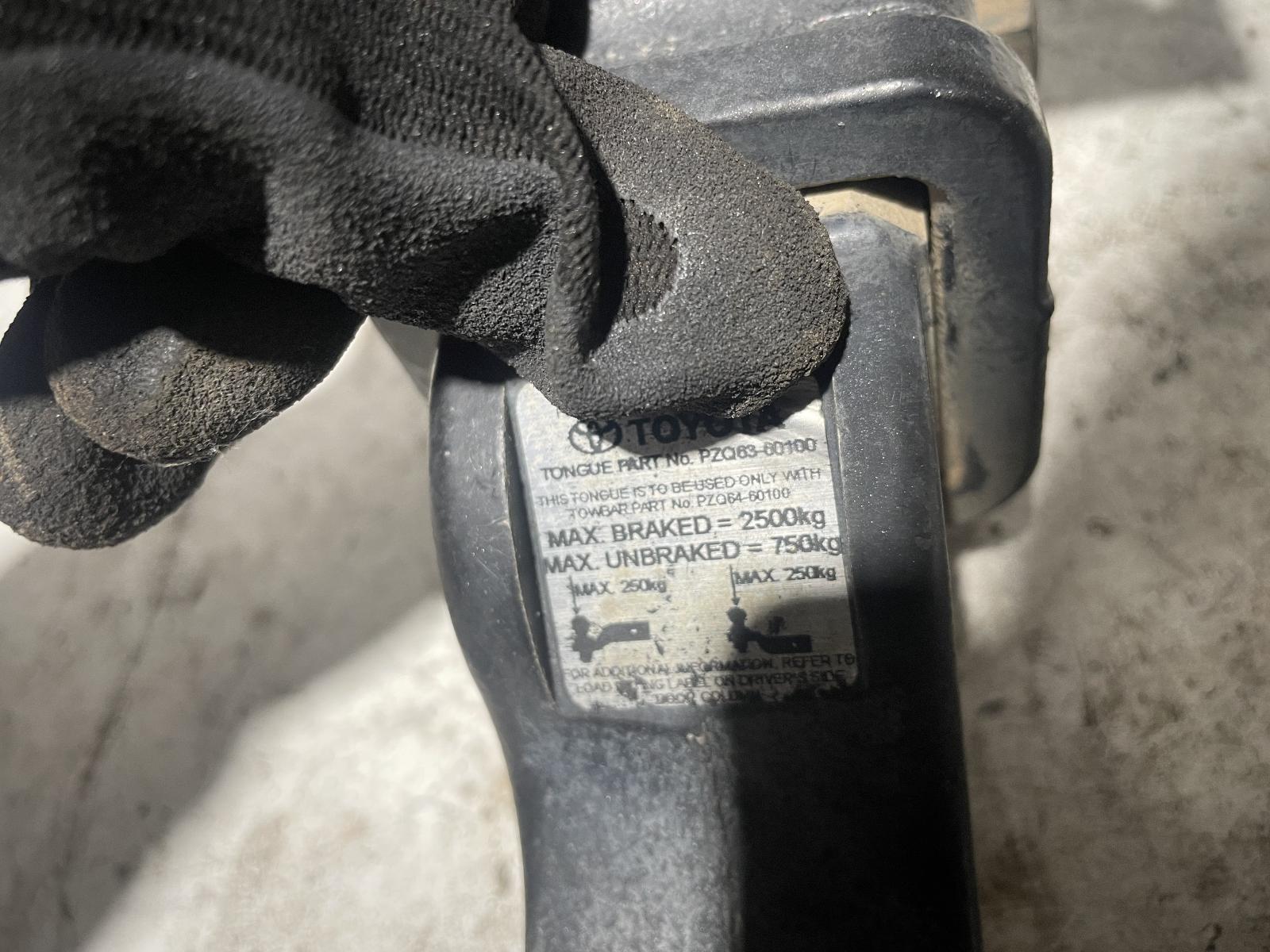 View Auto part Towbar Toyota Prado 2007