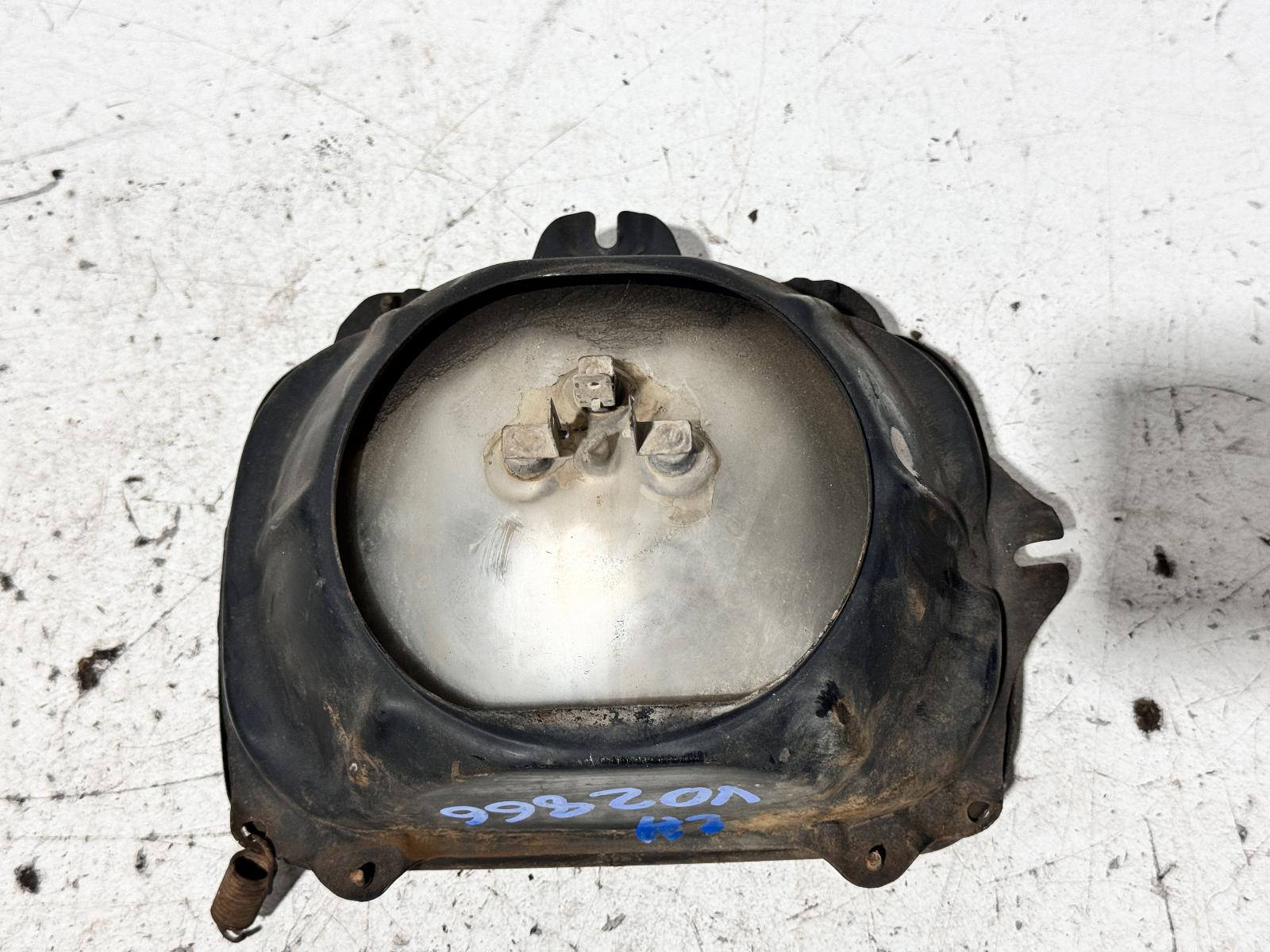 View Auto part Left Headlamp Toyota Hilux 1989