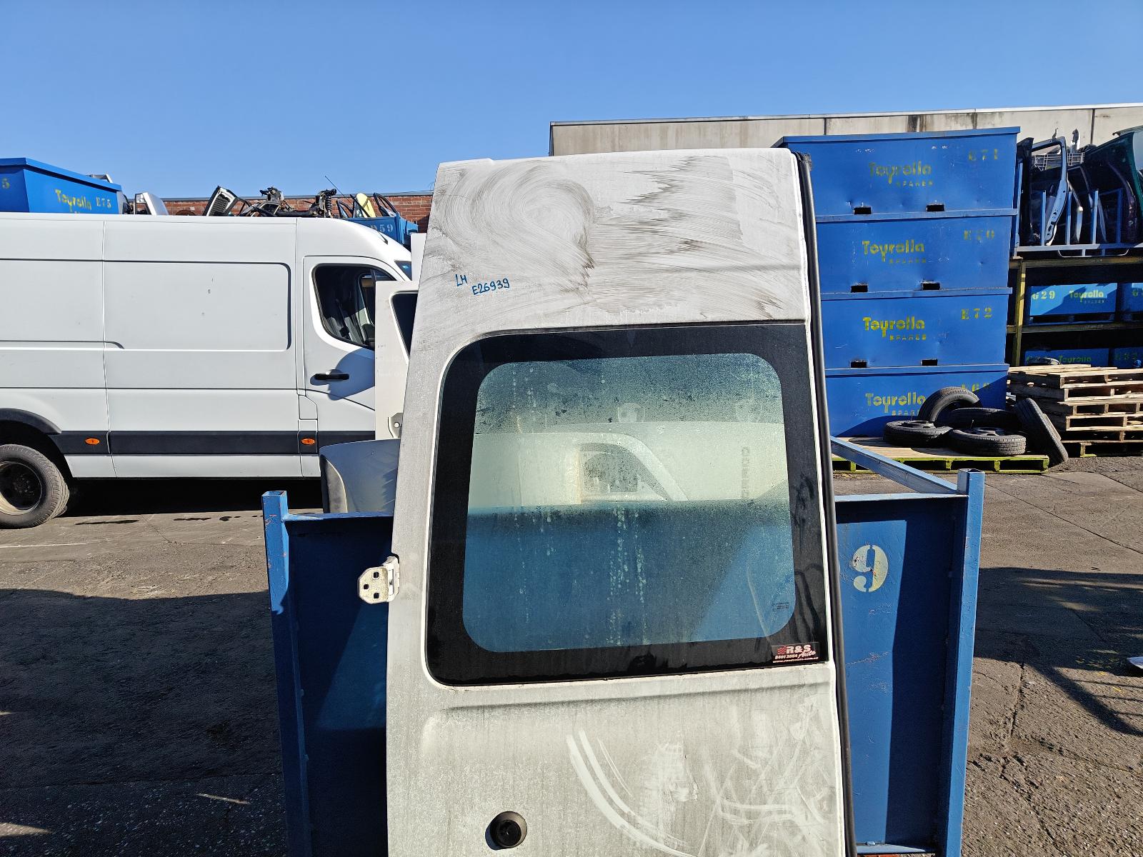 View Auto part Bootlid/Tailgate Renault Master 2016