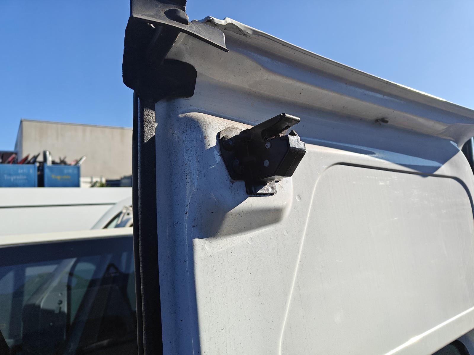 View Auto part Bootlid/Tailgate Renault Master 2016